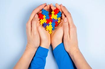 Secretaria Municipal de Educação realiza formação aos auxiliares de docentes para Atendimento Educacional Especializado