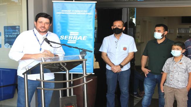 Prefeitura inaugura o Sebrae Aqui Buri